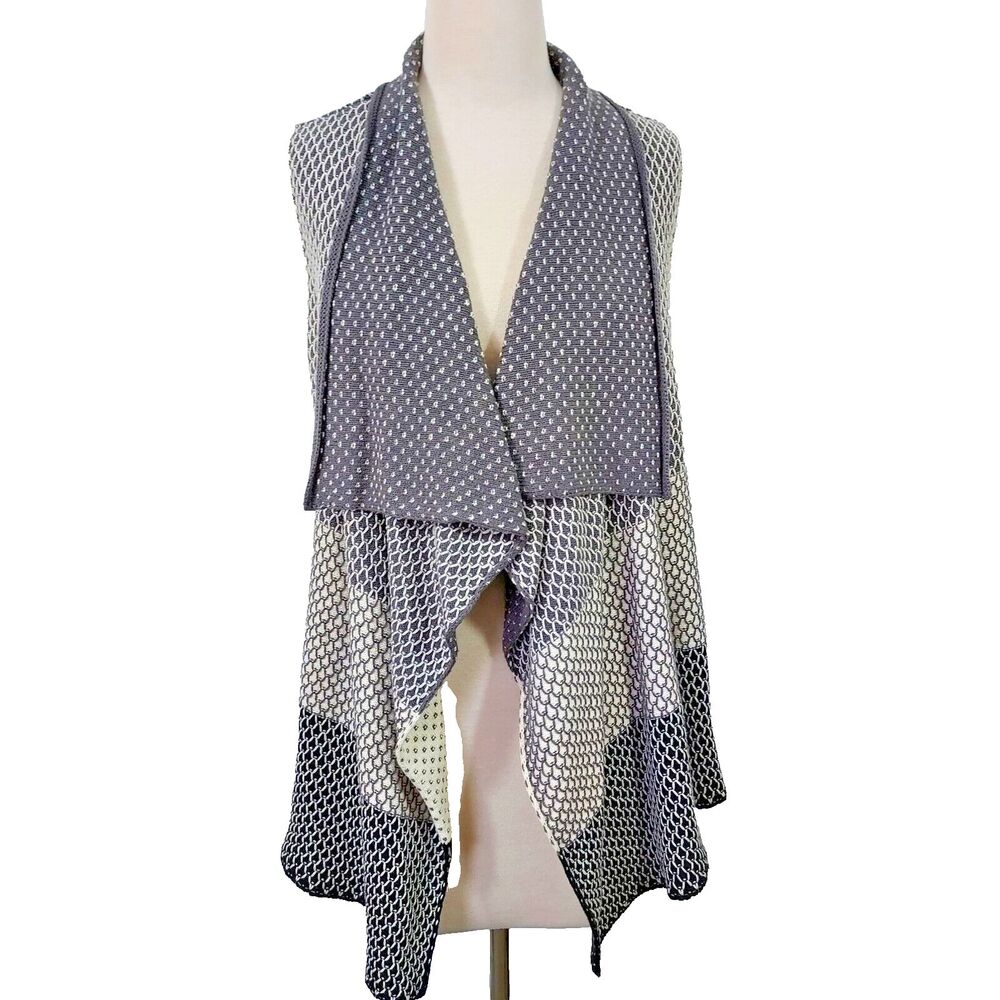 Cato Cardigan Sweater Vest Sleeveless Stretch Medium Waterfall Gray White Black